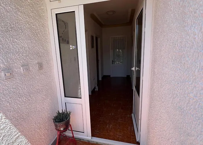 Апартаменты Emily Кампор