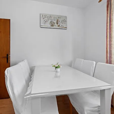 Apartamento Emily Kampor